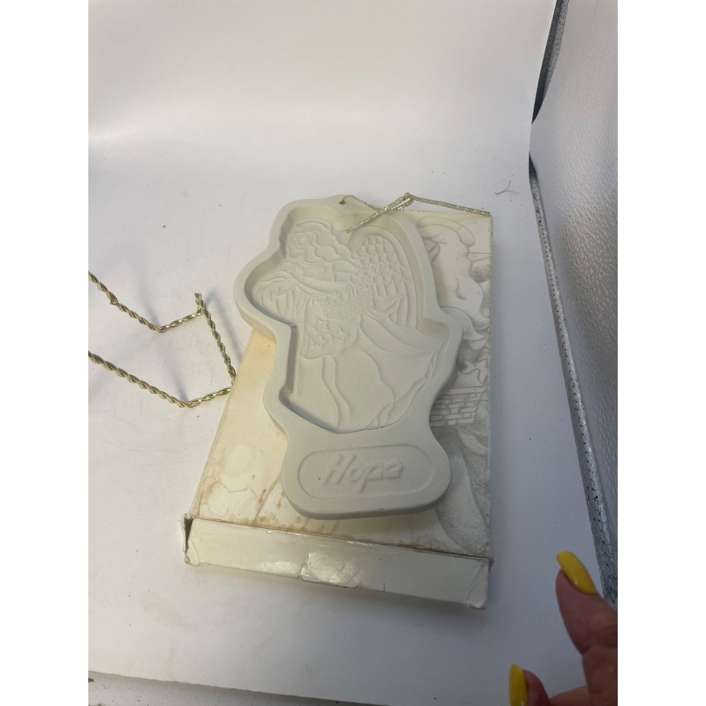 Longaberger 1994 HOPE Pottery Angel Series Cookie Mold with Box - Picture 3 of 8